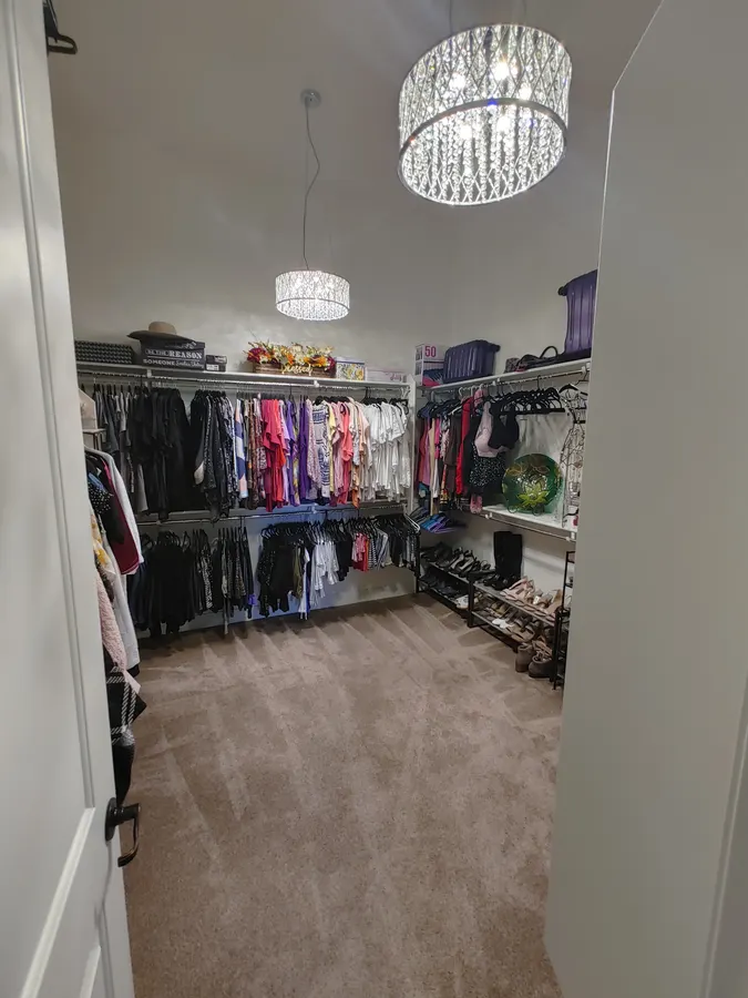 Walk-in closet shelving, White Mountains, AZ