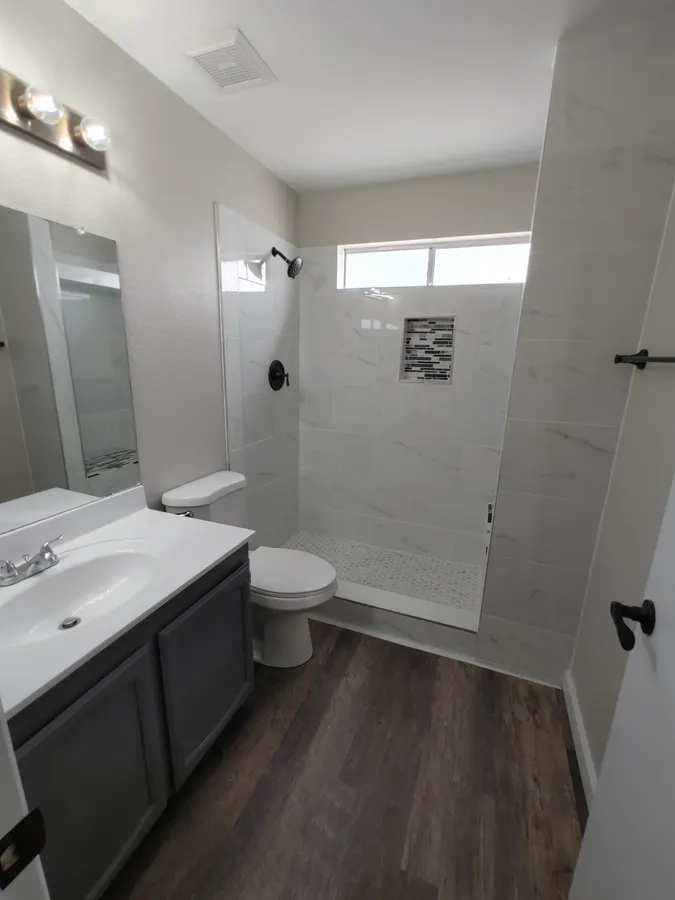 Walk-in tiled shower, White Mountains, AZ